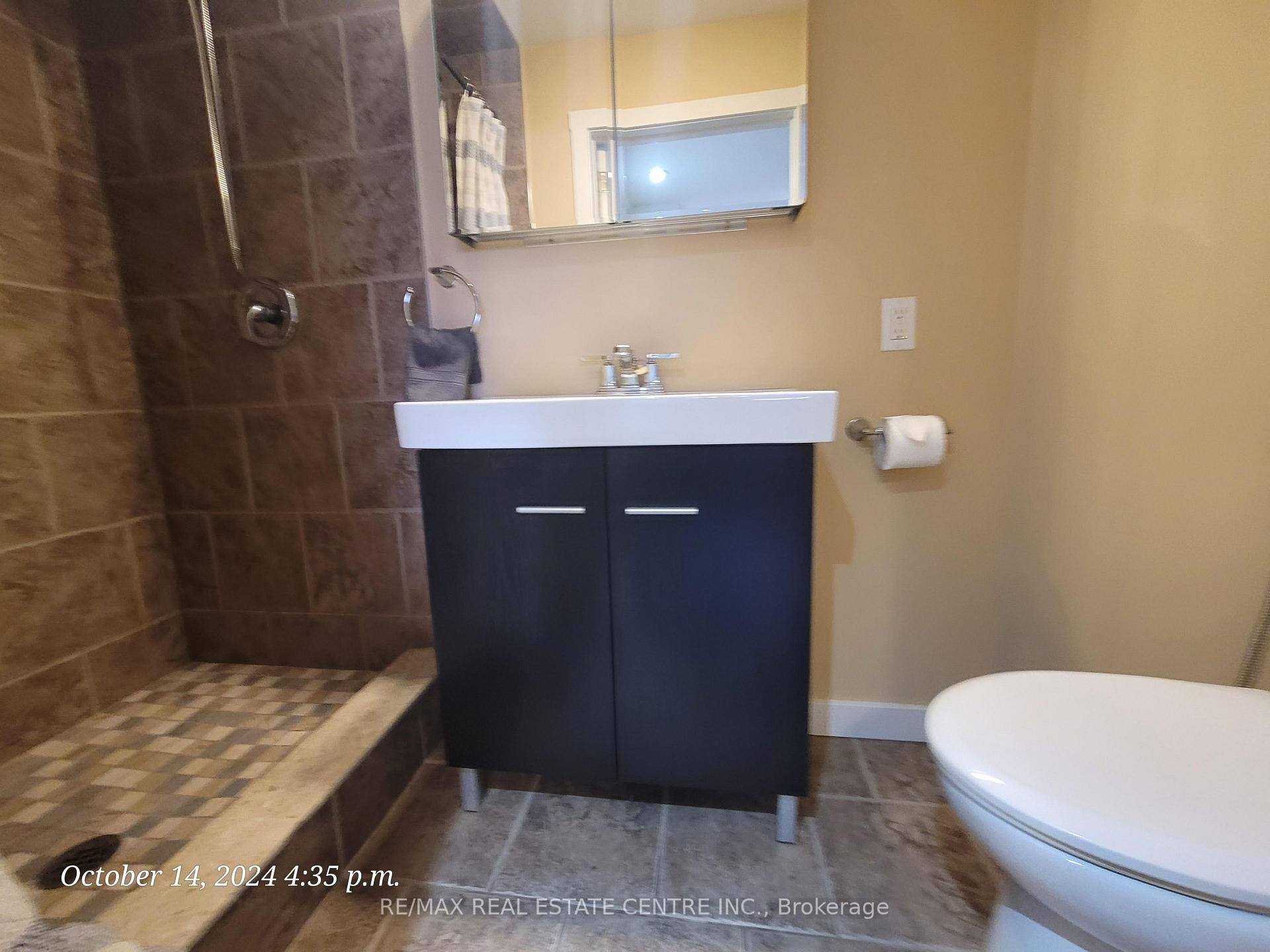 Photo 14 of 18 Dreger Avenue, Kitchener — HOMEH