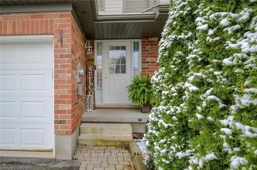 Photo 3 of 94 Rochefort Street, Kitchener — HOMEH