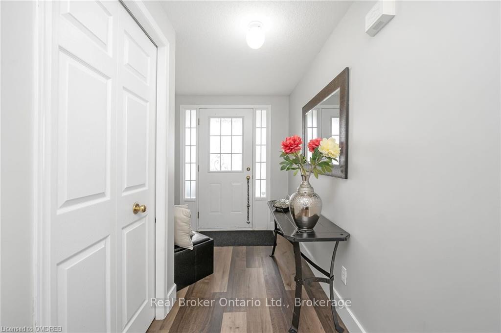 Photo 4 of 94 Rochefort Street, Kitchener — HOMEH