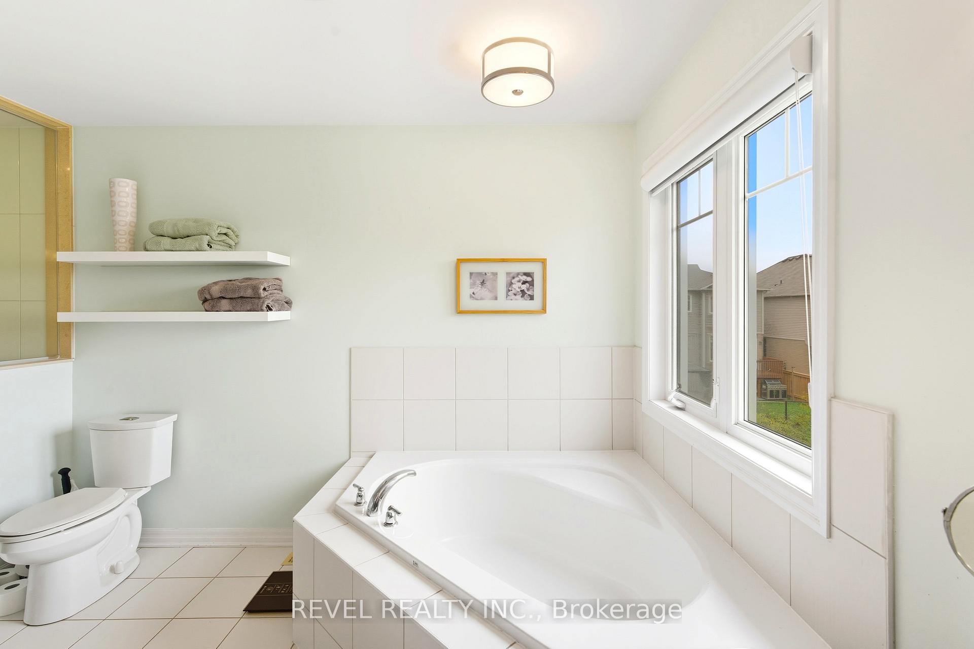 Photo 27 of 390 Gosford Crescent, Milton, Willmott — HOMEH