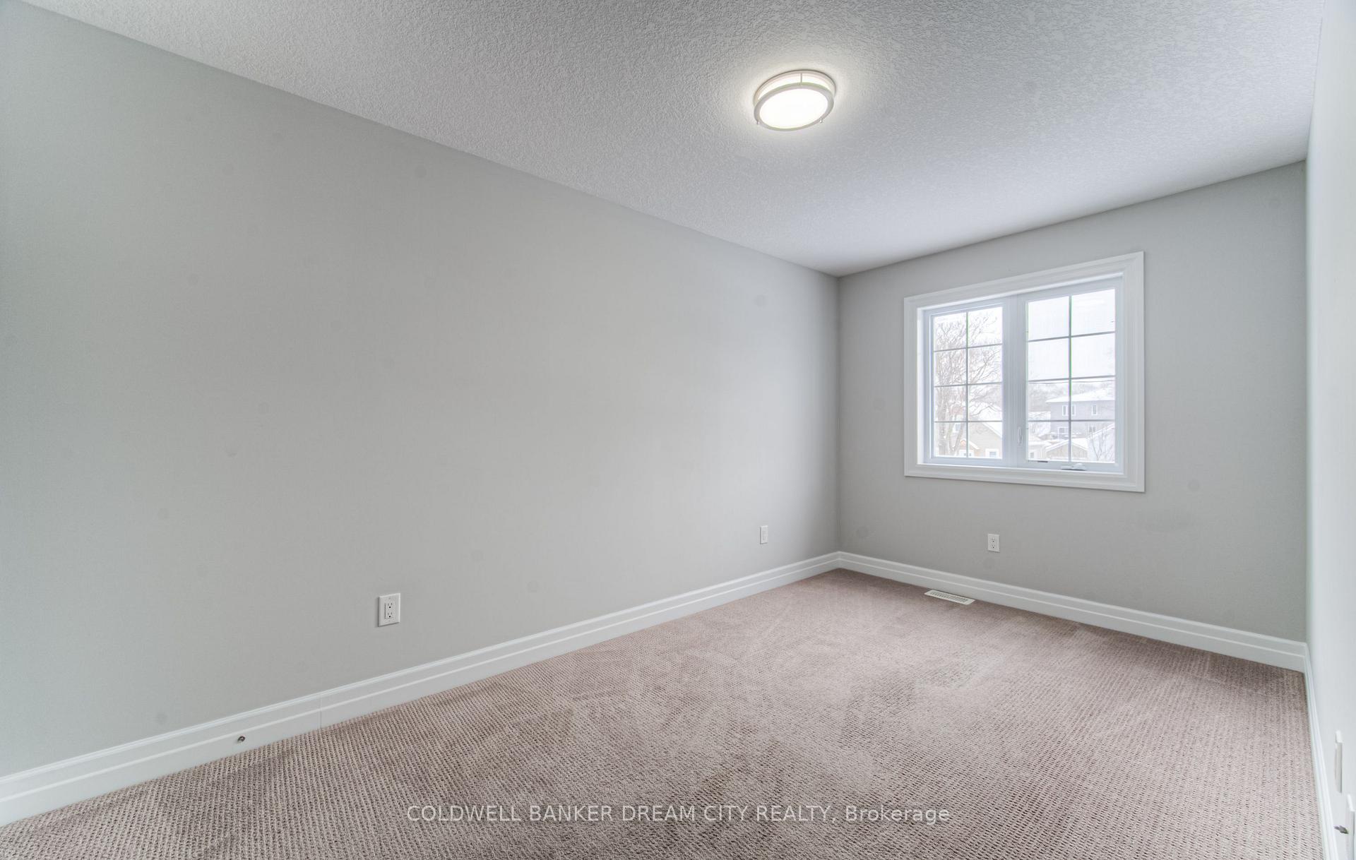 Photo 24 of 48 Fourth Avenue, Kitchener, Vanier - Kitchener — HOMEH