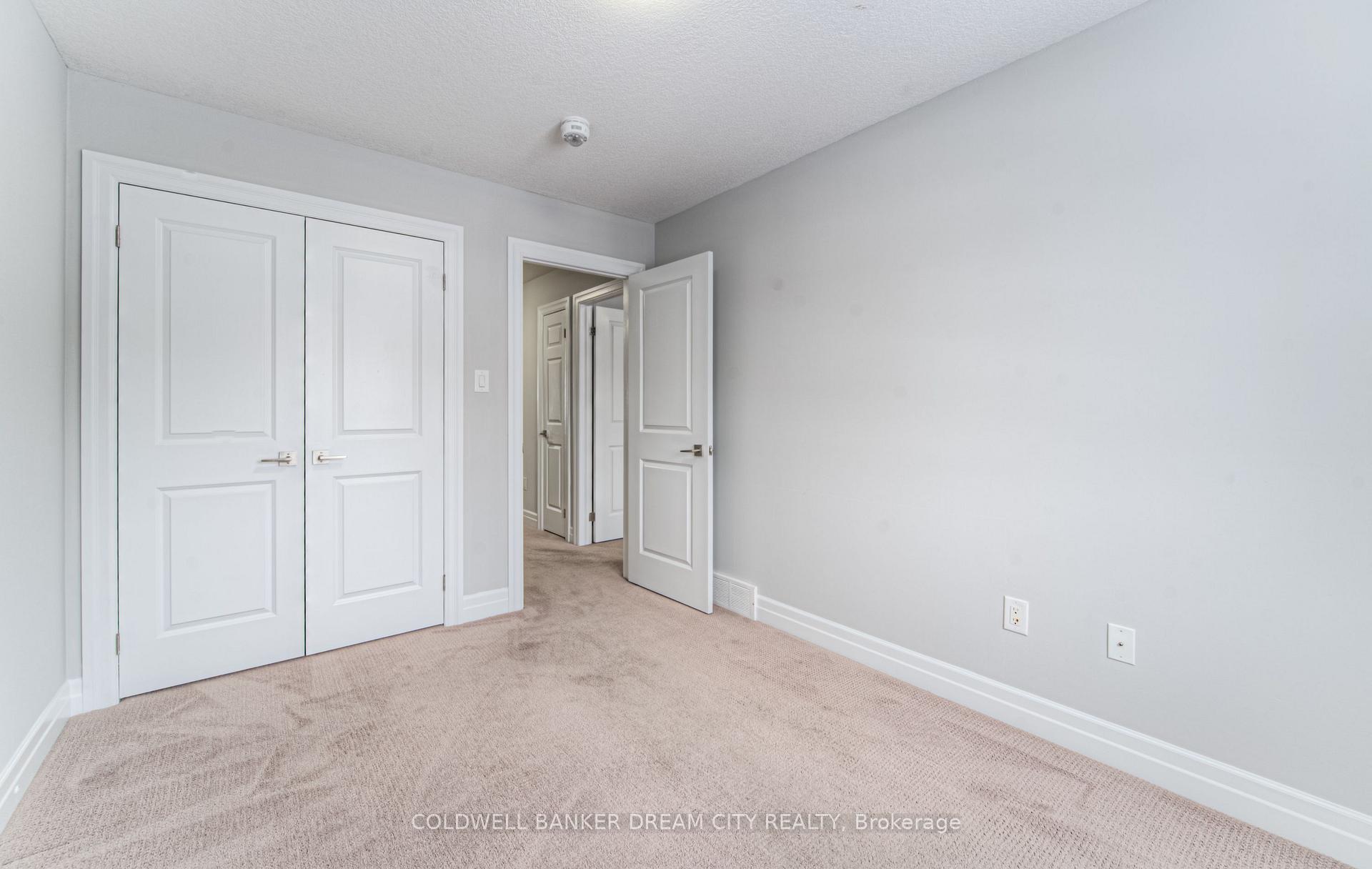 Photo 28 of 48 Fourth Avenue, Kitchener, Vanier - Kitchener — HOMEH