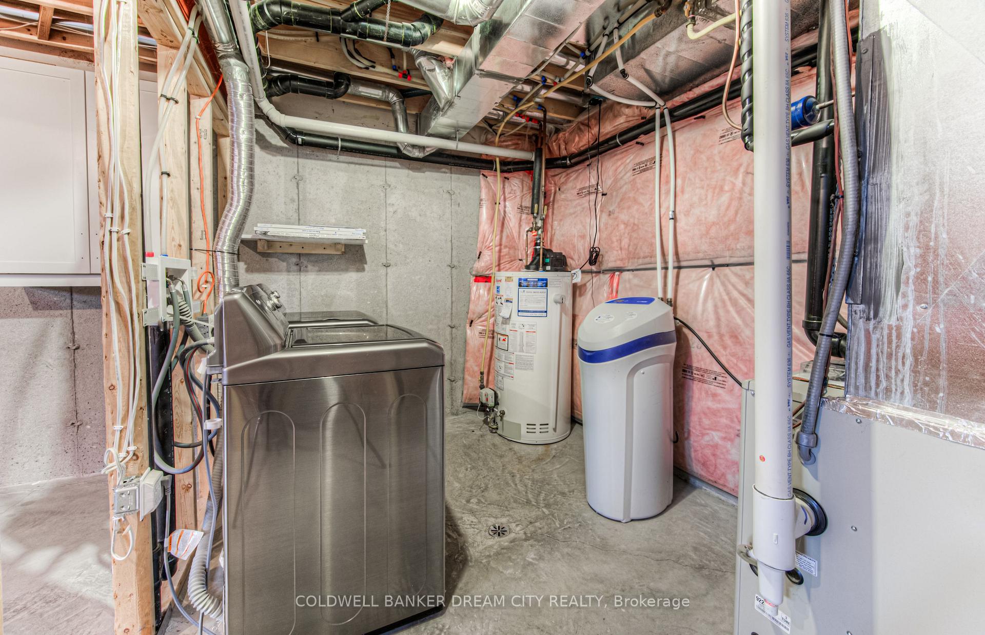 Photo 30 of 48 Fourth Avenue, Kitchener, Vanier - Kitchener — HOMEH