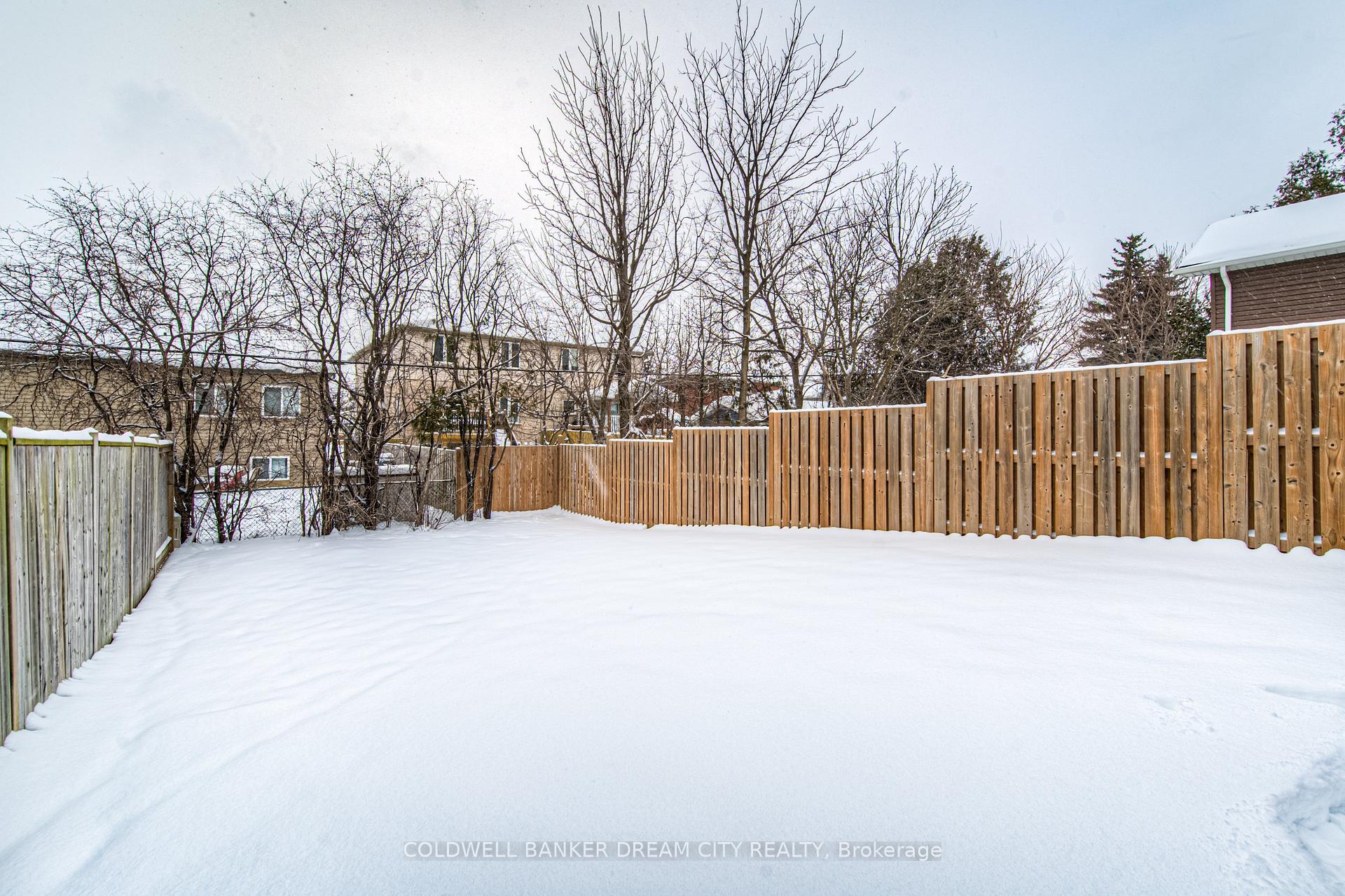 Photo 33 of 48 Fourth Avenue, Kitchener, Vanier - Kitchener — HOMEH