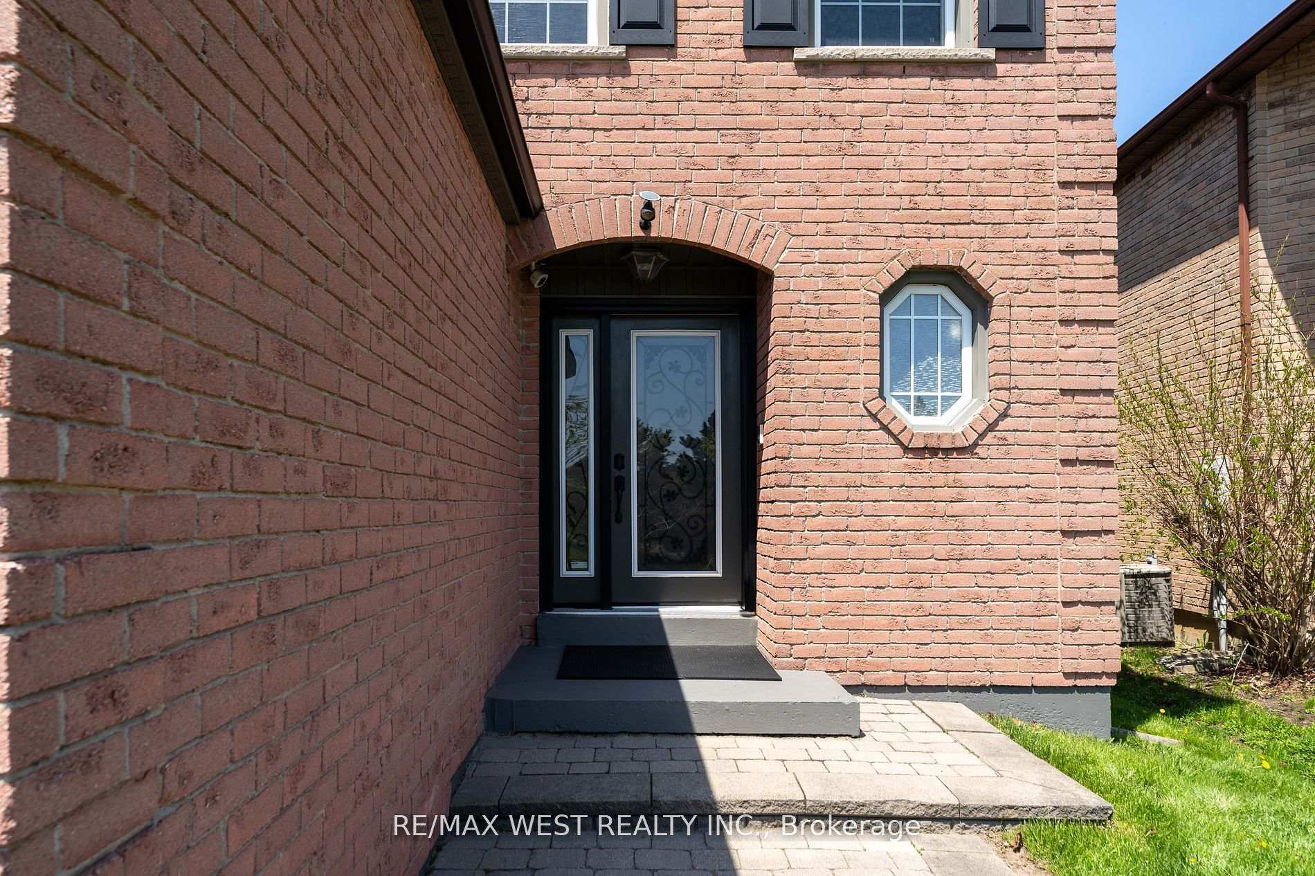 Photo 4 of 226 Austin Drive, Markham, Unionville — HOMEH