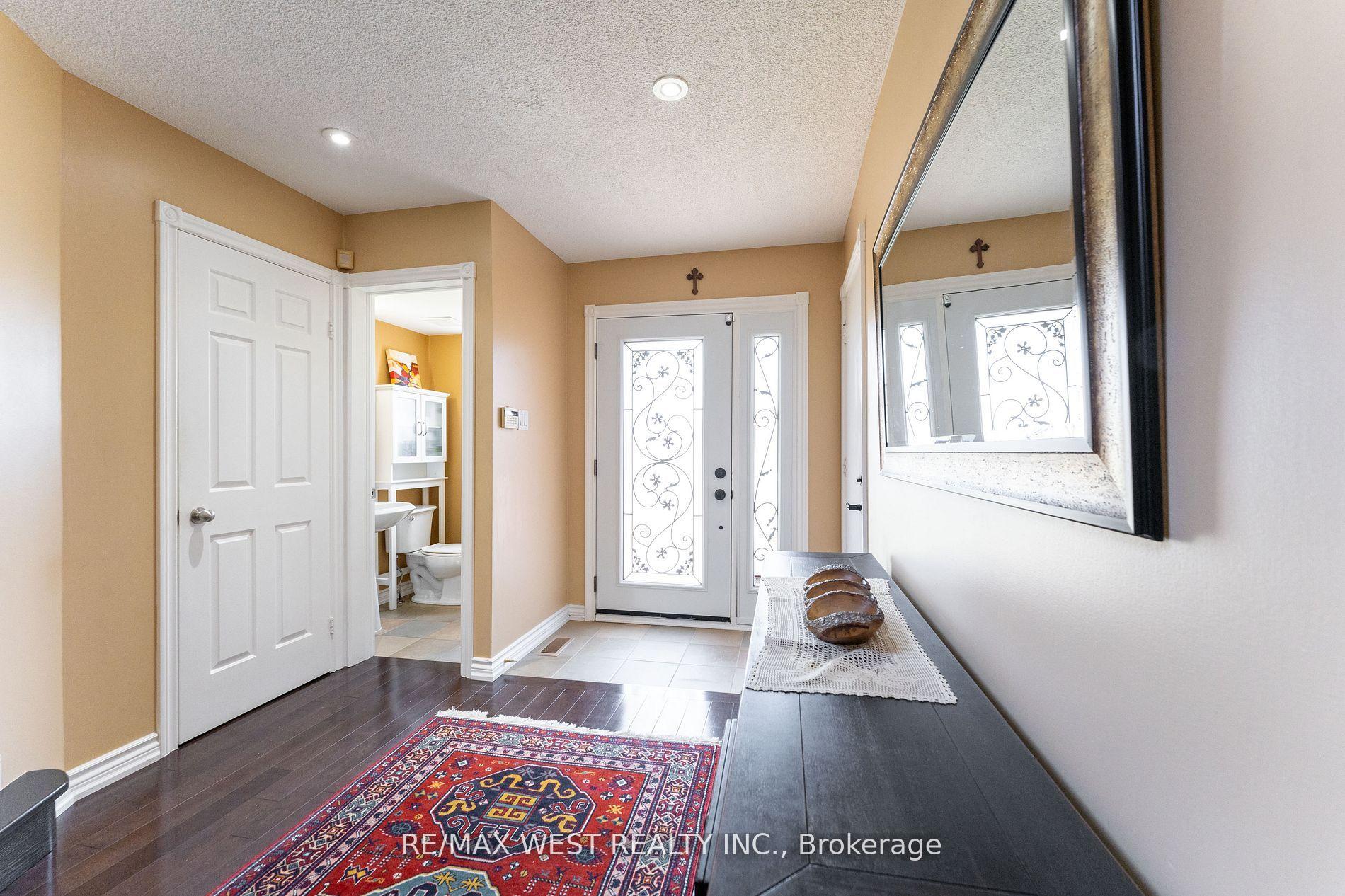 Photo 5 of 226 Austin Drive, Markham, Unionville — HOMEH