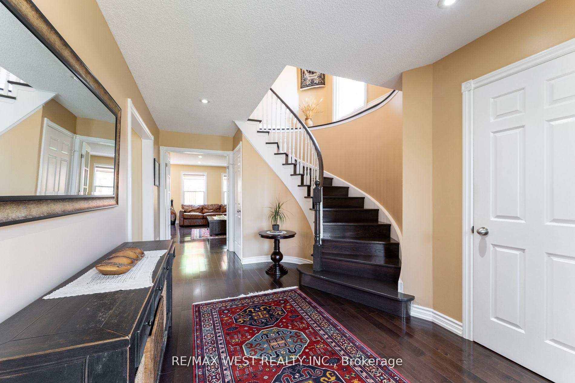 Photo 6 of 226 Austin Drive, Markham, Unionville — HOMEH