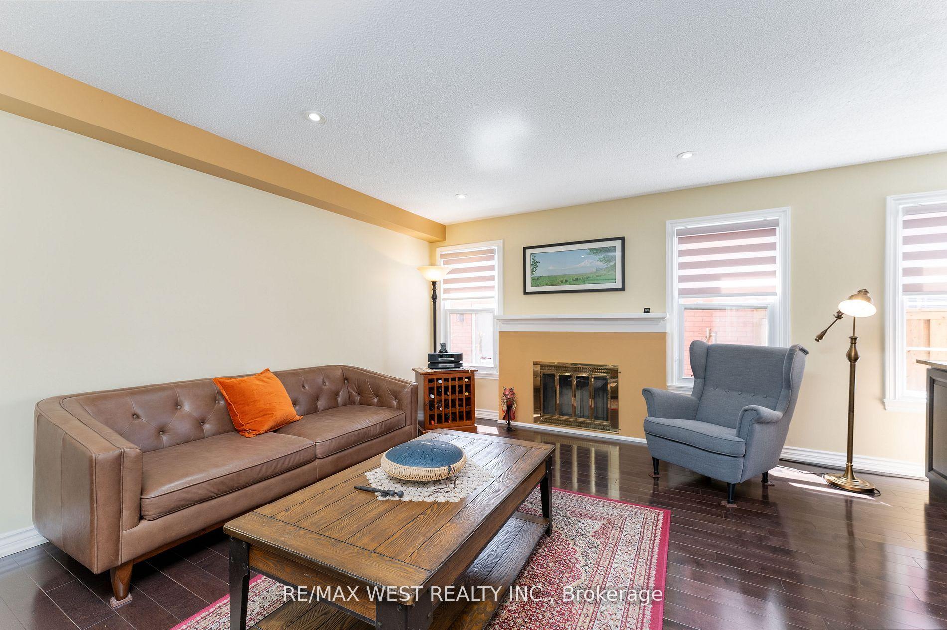 Photo 8 of 226 Austin Drive, Markham, Unionville — HOMEH