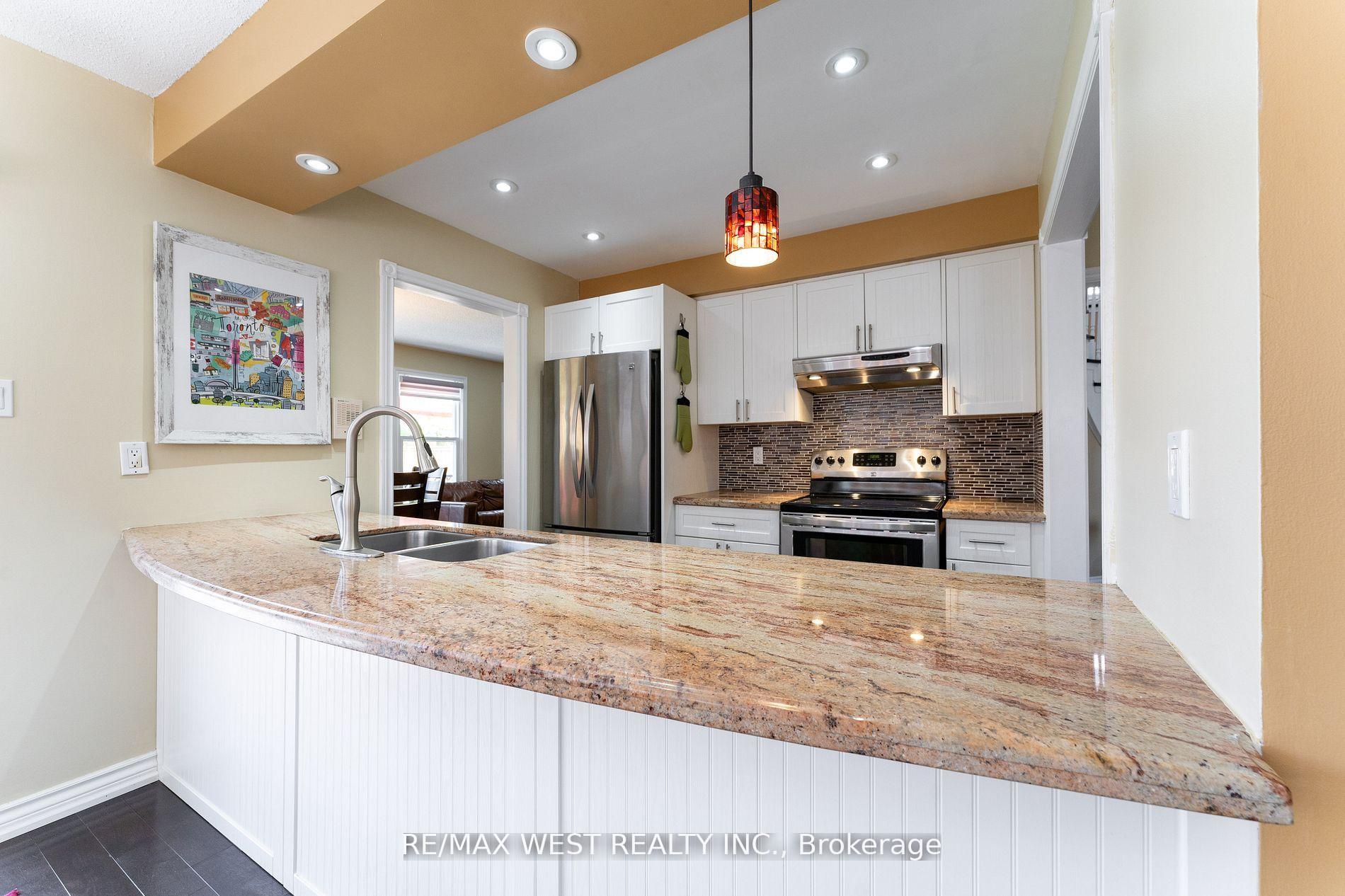 Photo 11 of 226 Austin Drive, Markham, Unionville — HOMEH