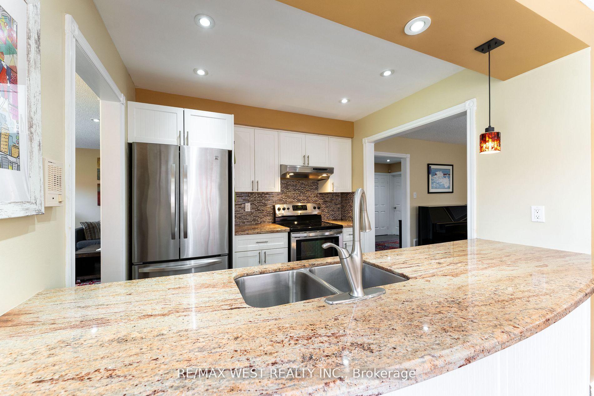 Photo 12 of 226 Austin Drive, Markham, Unionville — HOMEH