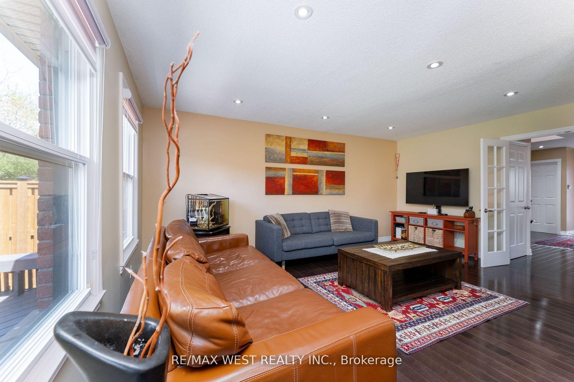 Photo 15 of 226 Austin Drive, Markham, Unionville — HOMEH