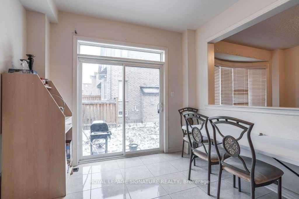 Photo 9 of 90 Christian Ritter Drive, Markham, Berczy — HOMEH