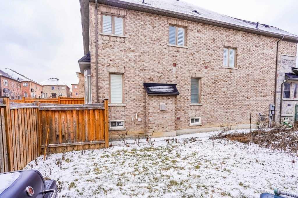 Photo 20 of 90 Christian Ritter Drive, Markham, Berczy — HOMEH