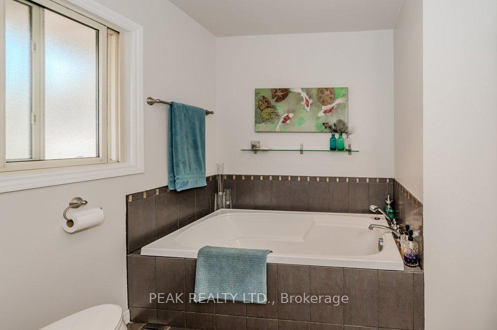 Photo 25 of 88 Springbank Crescent, Kitchener — HOMEH