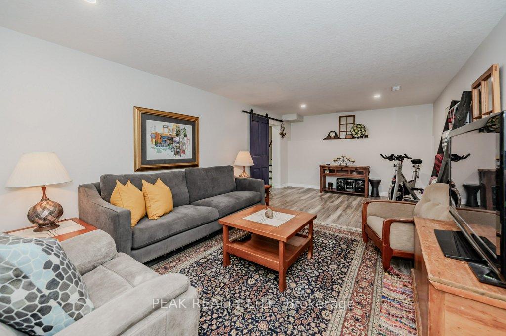 Photo 27 of 88 Springbank Crescent, Kitchener — HOMEH