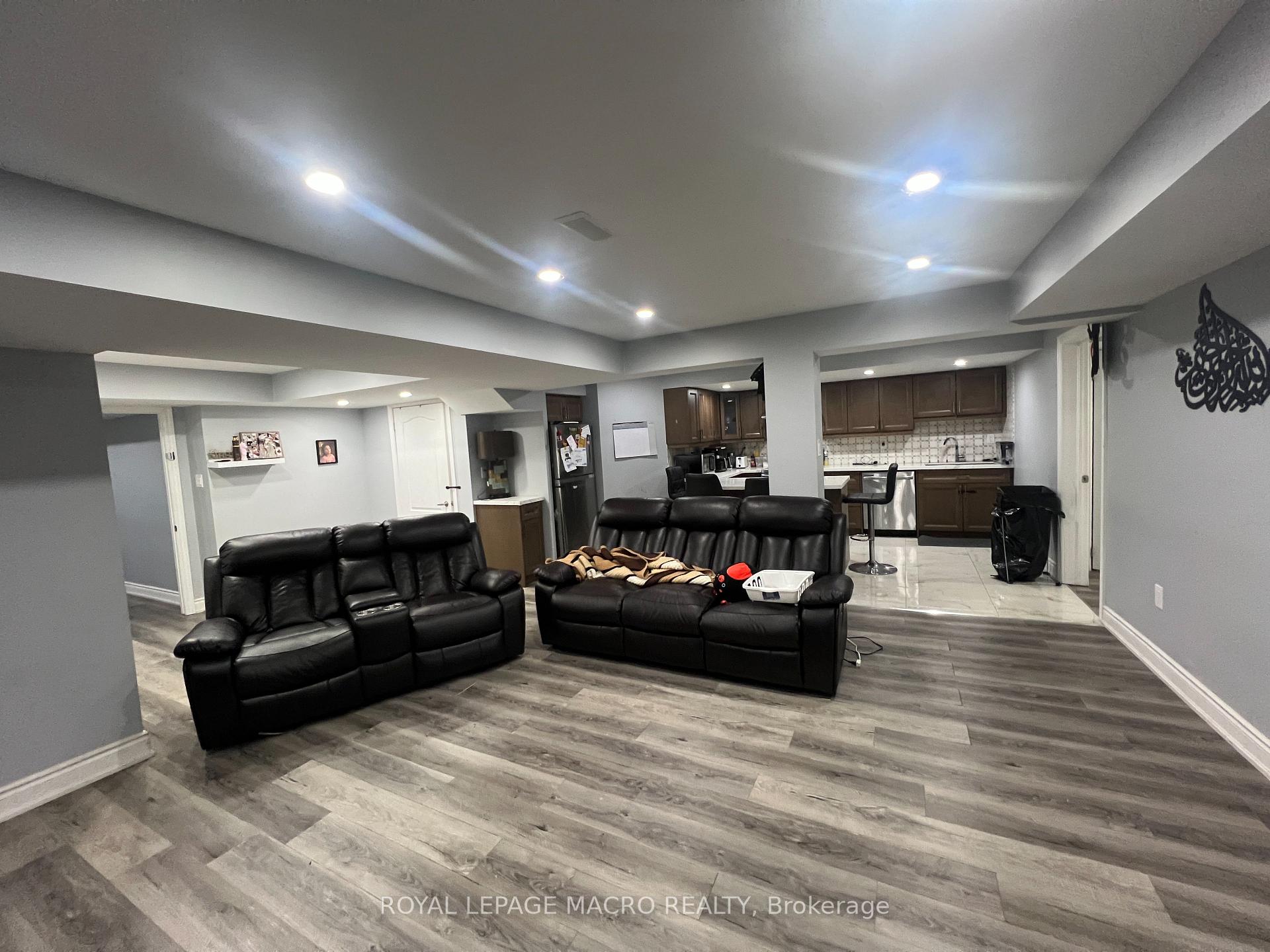 Photo 5 of Unit Lower, 31 Chaumont Drive, Hamilton, Stoney Creek Mountain — HOMEH