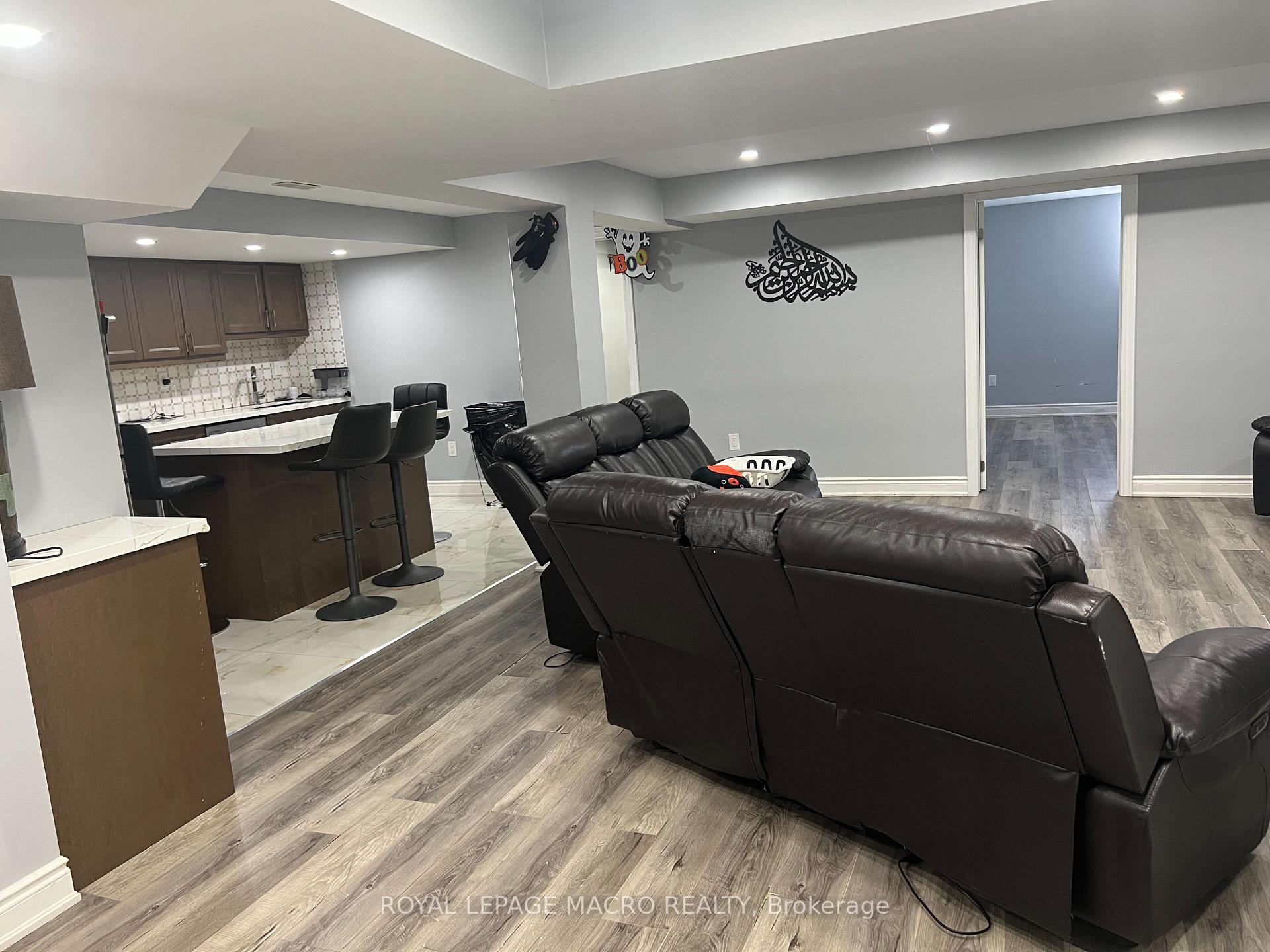 Photo 6 of Unit Lower, 31 Chaumont Drive, Hamilton, Stoney Creek Mountain — HOMEH