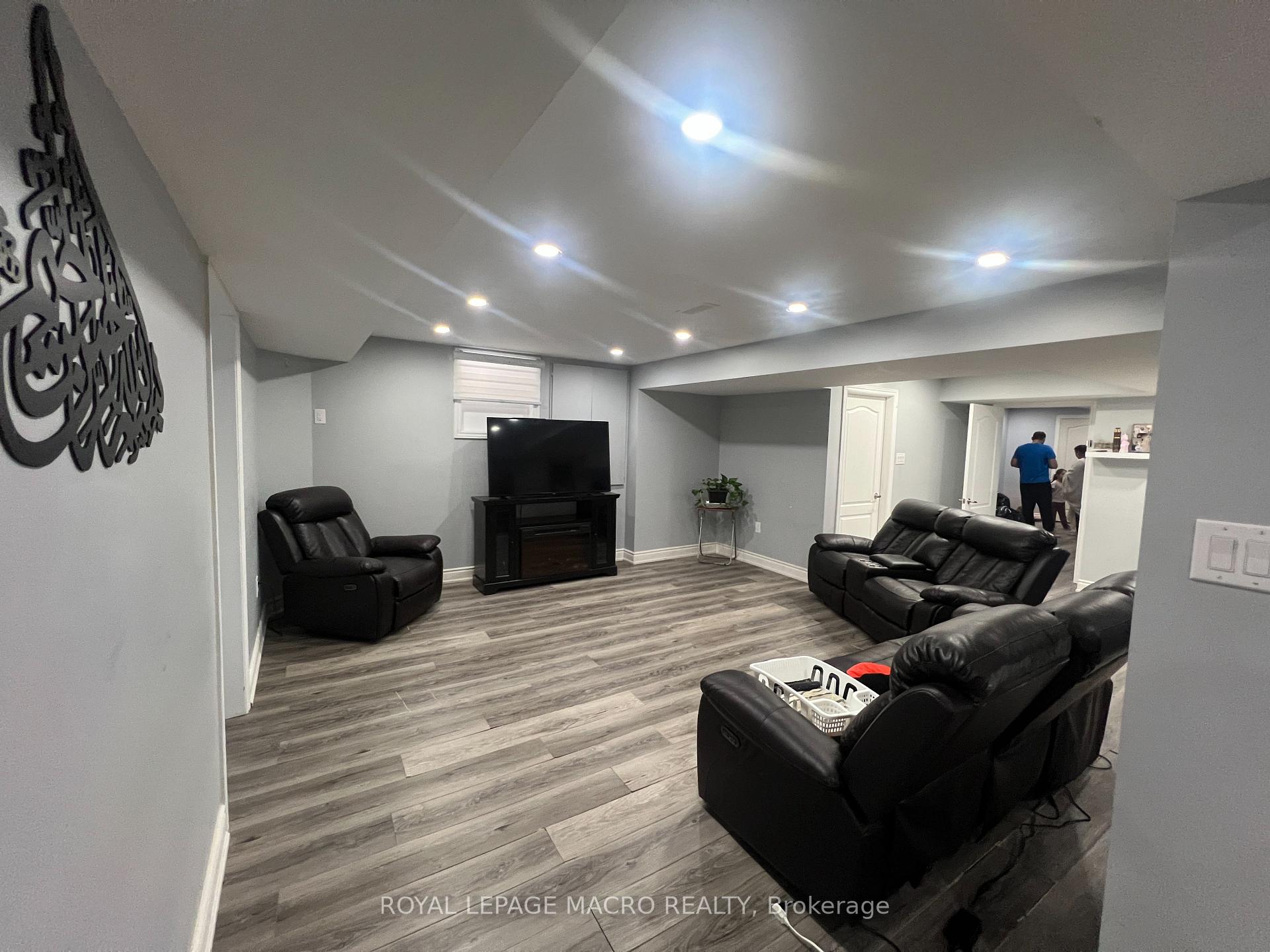 Photo 7 of Unit Lower, 31 Chaumont Drive, Hamilton, Stoney Creek Mountain — HOMEH