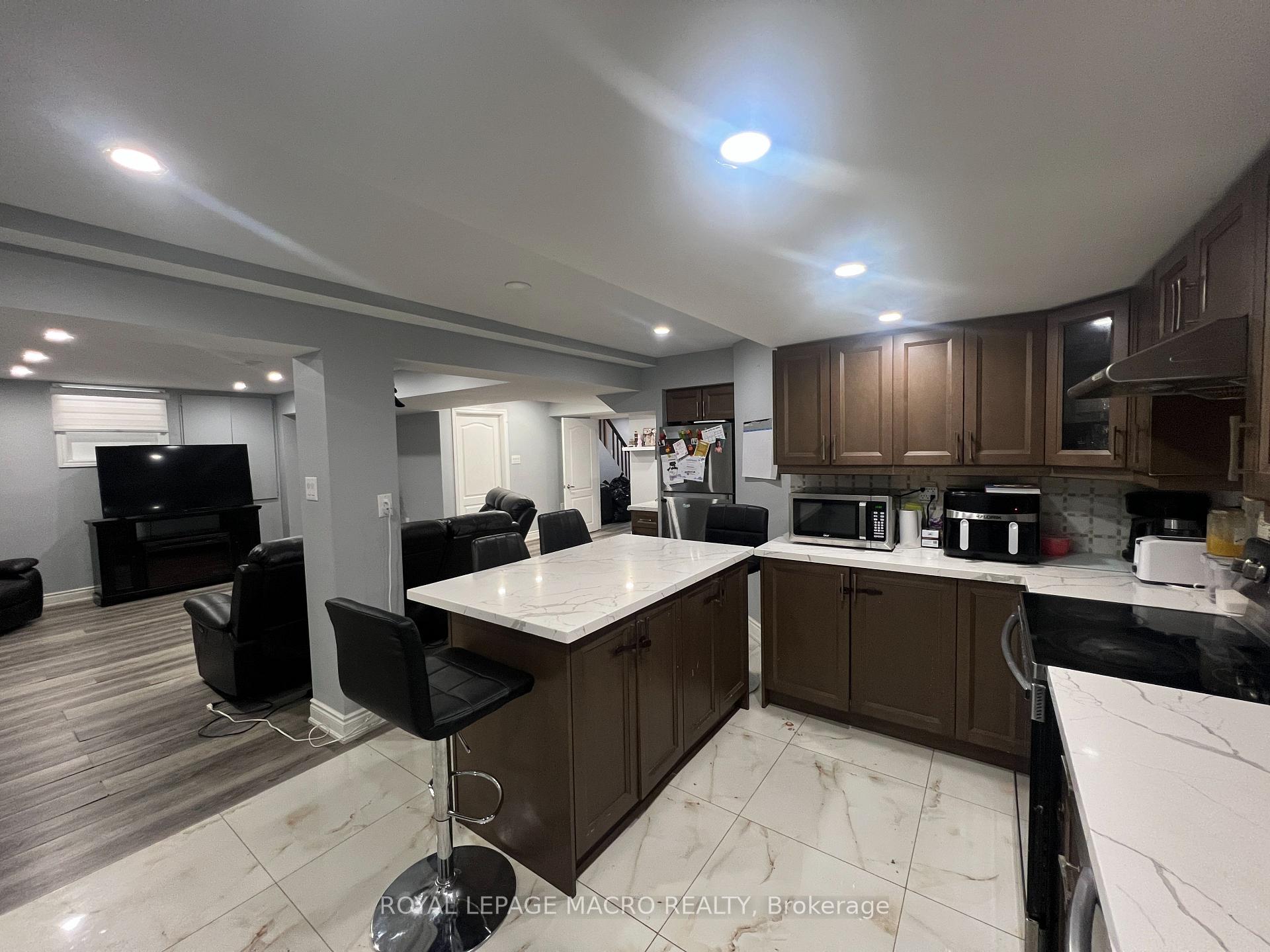 Photo 8 of Unit Lower, 31 Chaumont Drive, Hamilton, Stoney Creek Mountain — HOMEH