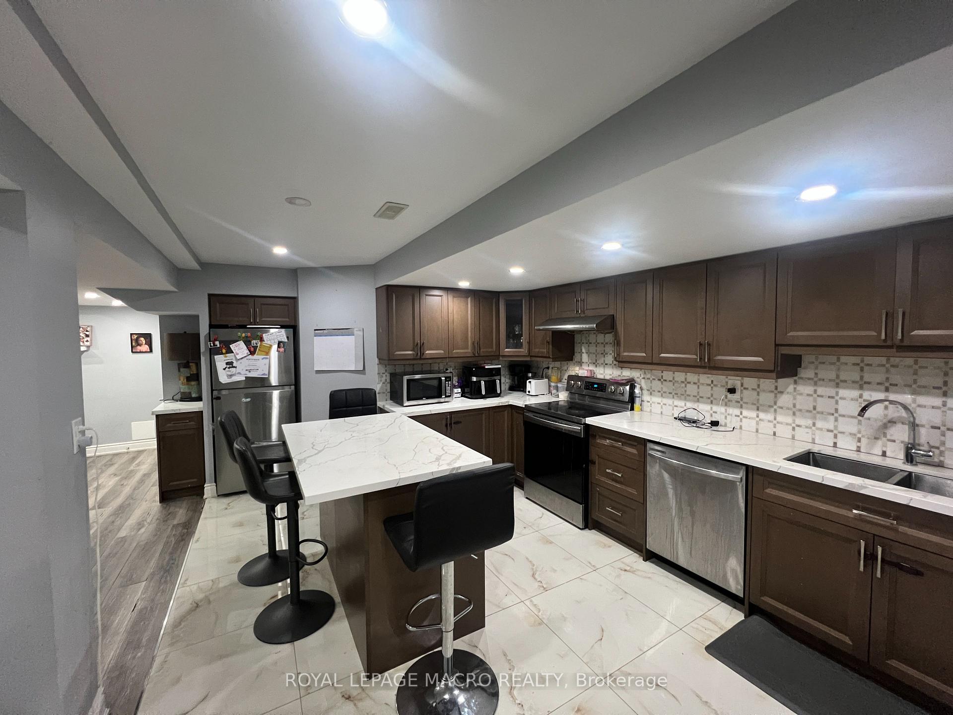 Photo 9 of Unit Lower, 31 Chaumont Drive, Hamilton, Stoney Creek Mountain — HOMEH