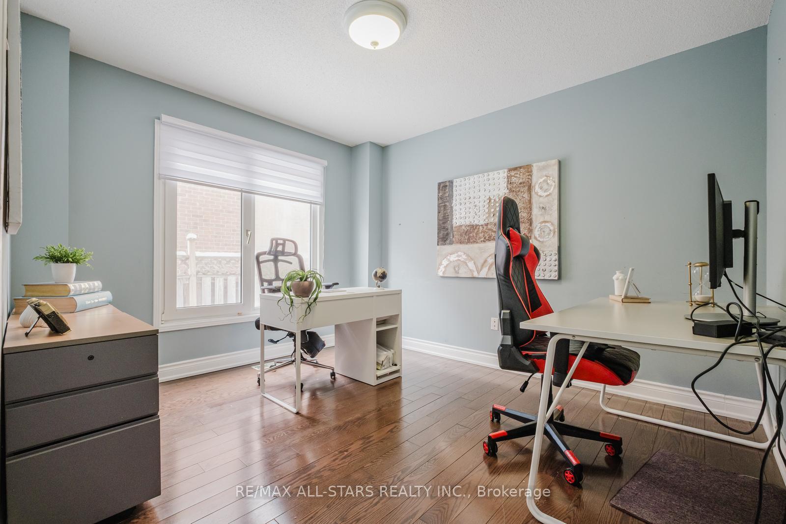 Photo 19 of 10 Heathmore Court, Markham, Unionville — HOMEH