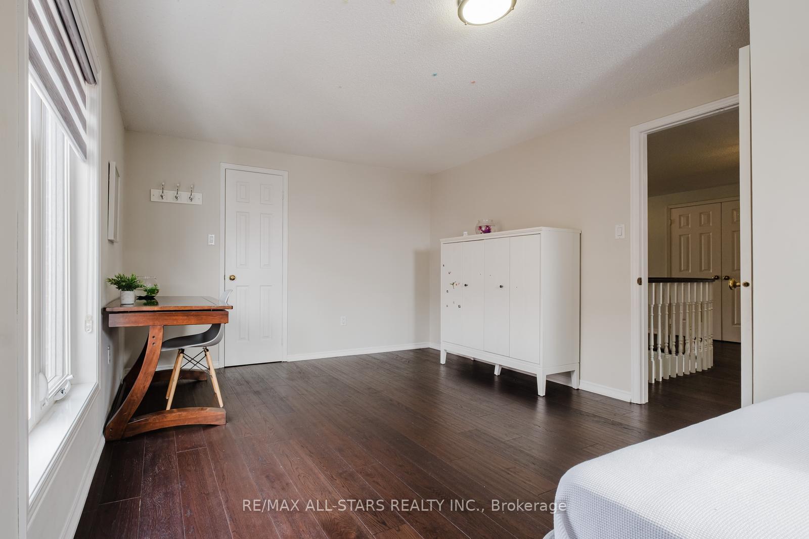 Photo 29 of 10 Heathmore Court, Markham, Unionville — HOMEH