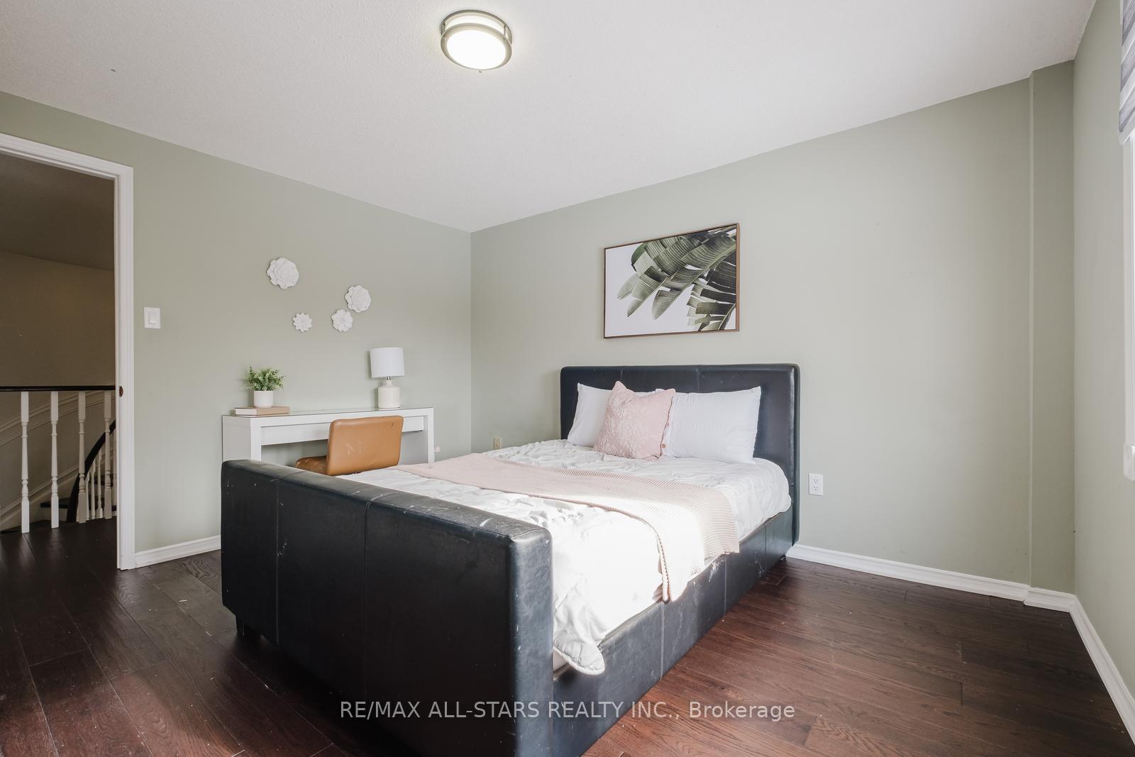 Photo 31 of 10 Heathmore Court, Markham, Unionville — HOMEH
