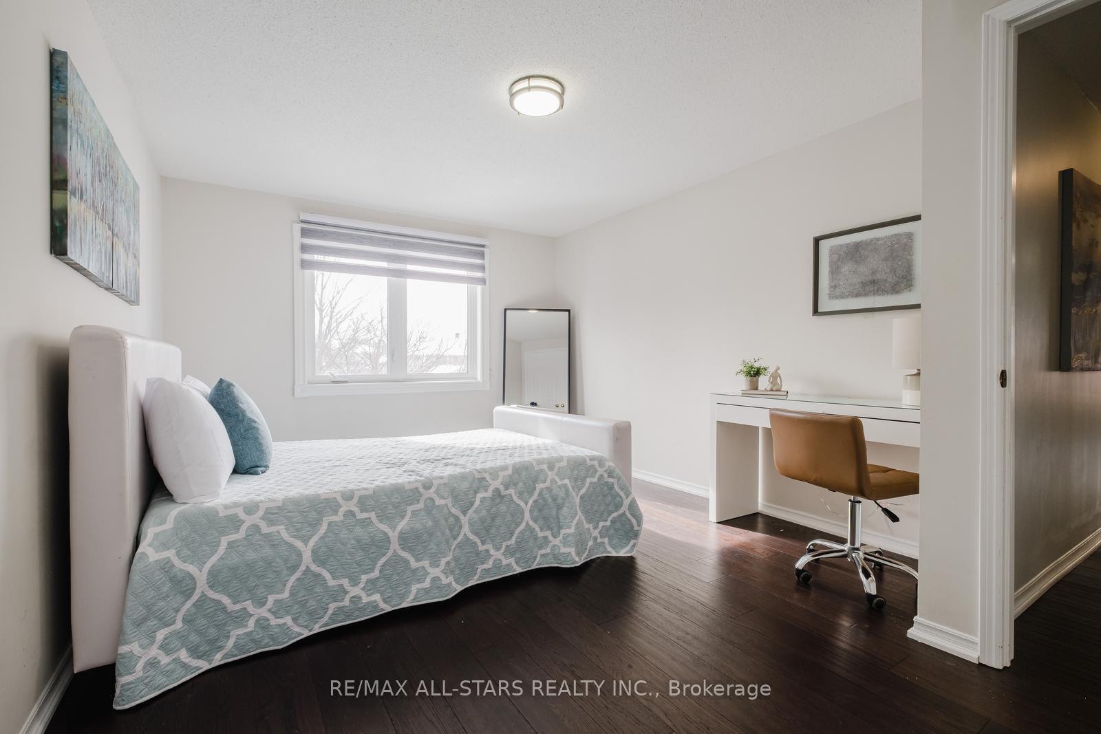 Photo 32 of 10 Heathmore Court, Markham, Unionville — HOMEH