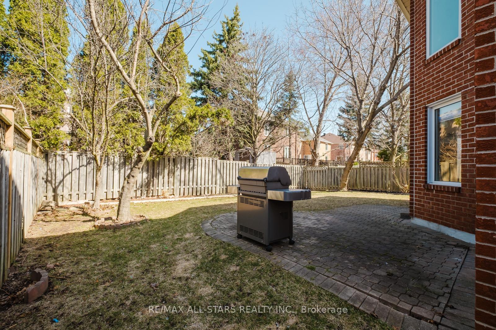 Photo 46 of 10 Heathmore Court, Markham, Unionville — HOMEH