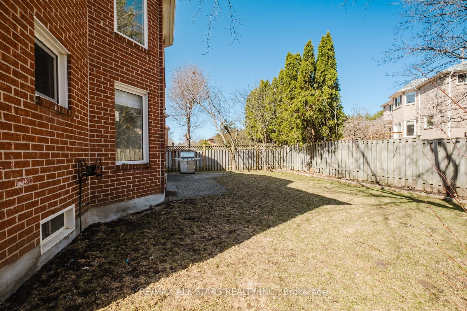 Photo 48 of 10 Heathmore Court, Markham, Unionville — HOMEH