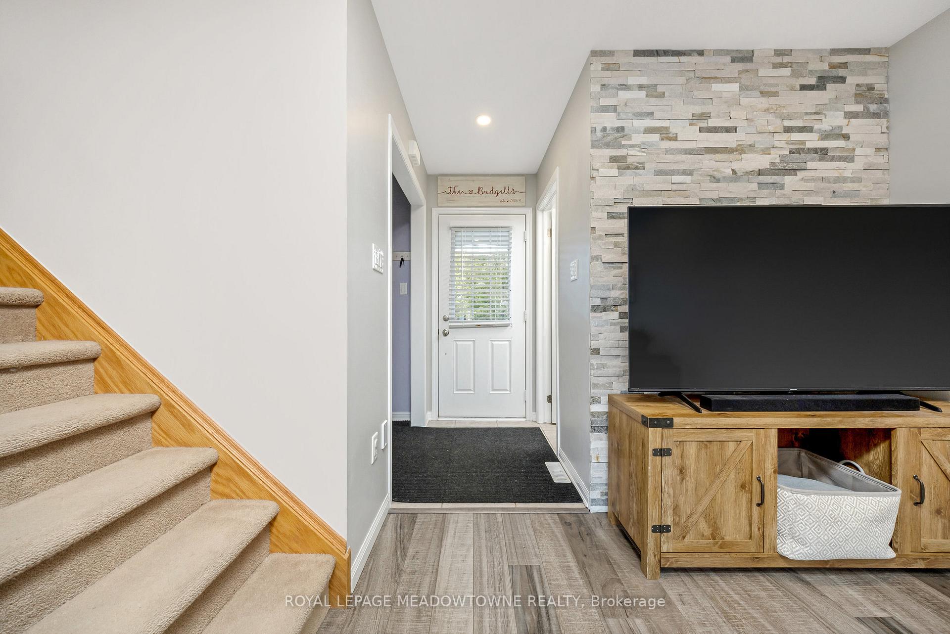 Photo 3 of 606 Cargill Path, Milton, Coates — HOMEH