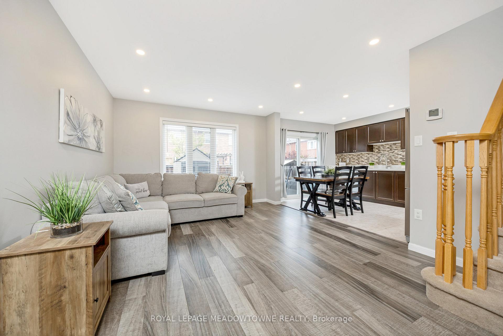 Photo 5 of 606 Cargill Path, Milton, Coates — HOMEH