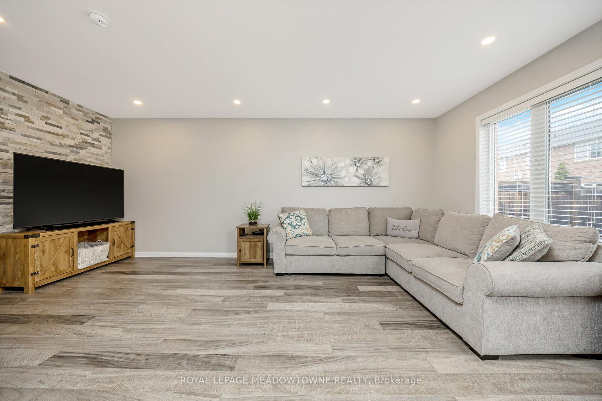Photo 6 of 606 Cargill Path, Milton, Coates — HOMEH