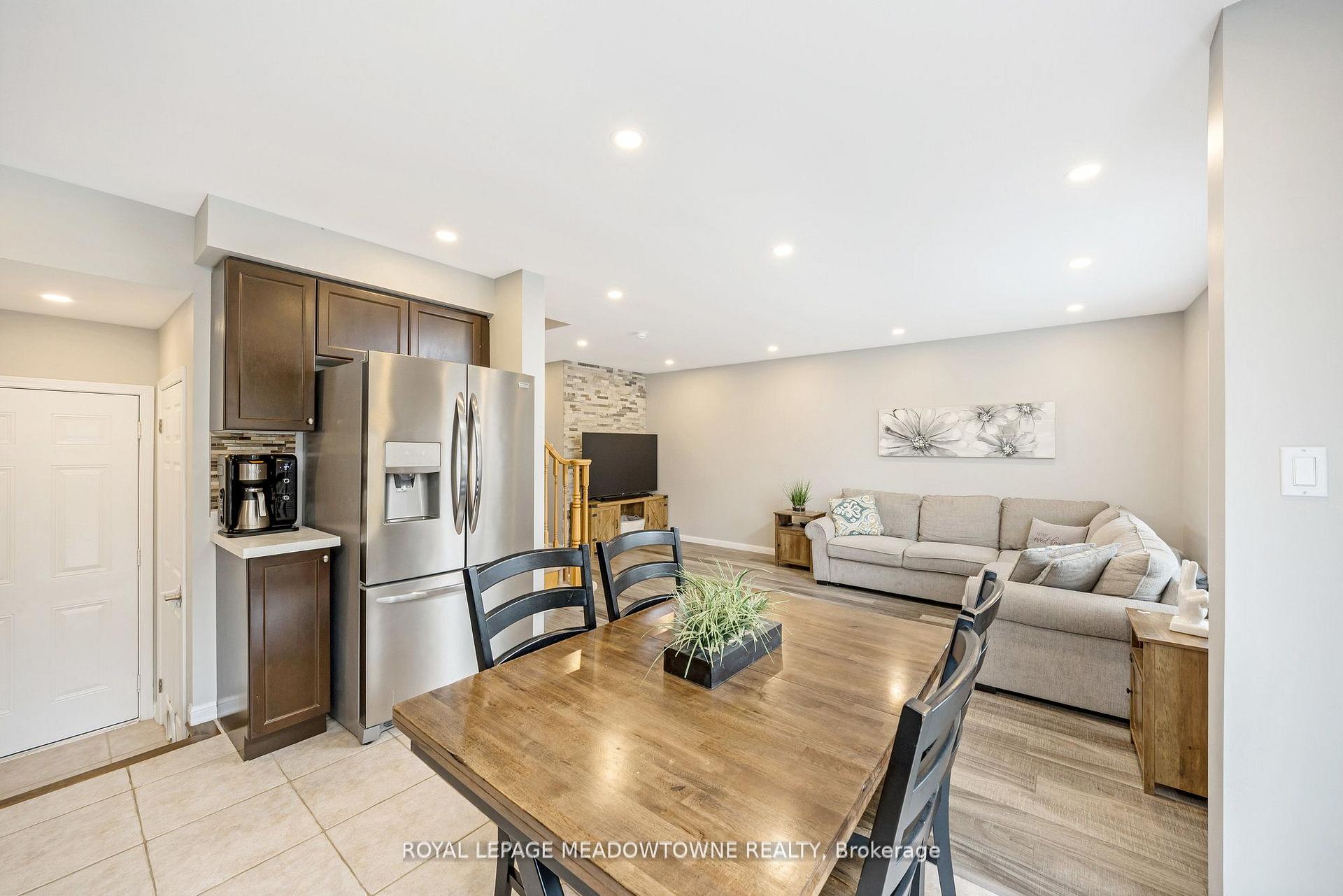 Photo 12 of 606 Cargill Path, Milton, Coates — HOMEH