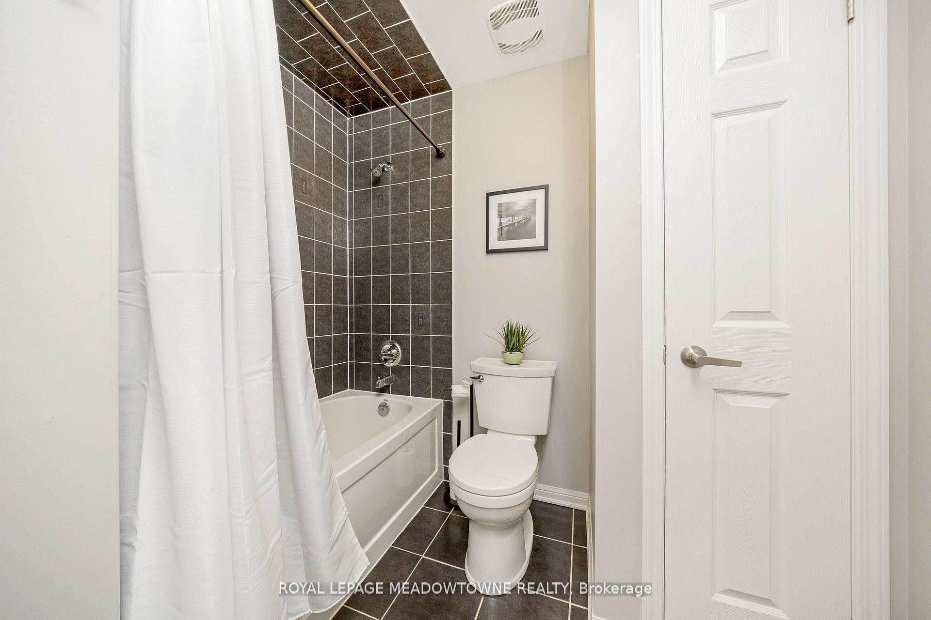 Photo 20 of 606 Cargill Path, Milton, Coates — HOMEH