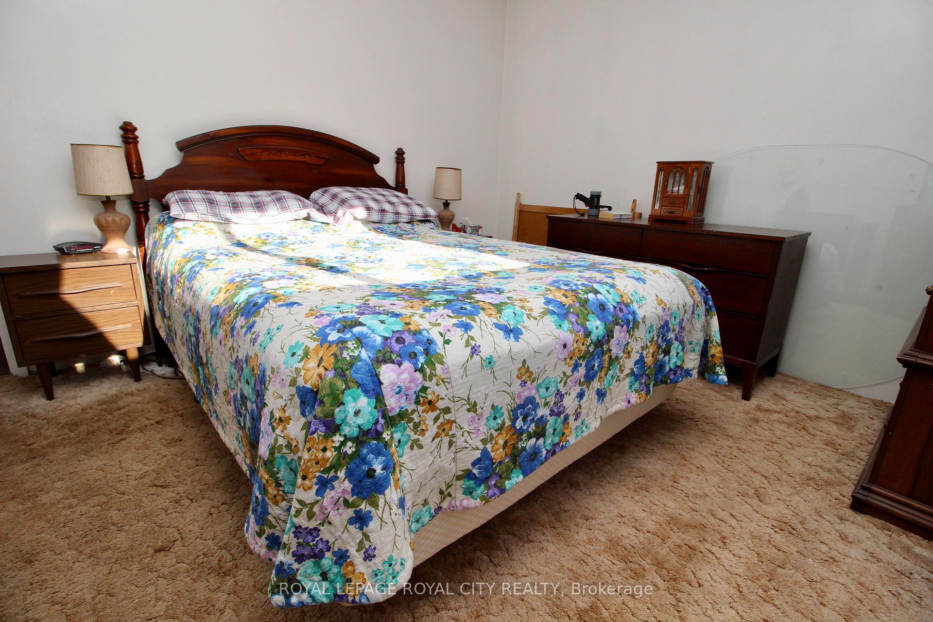 Photo 20 of 40 Kelly Drive, Kitchener — HOMEH
