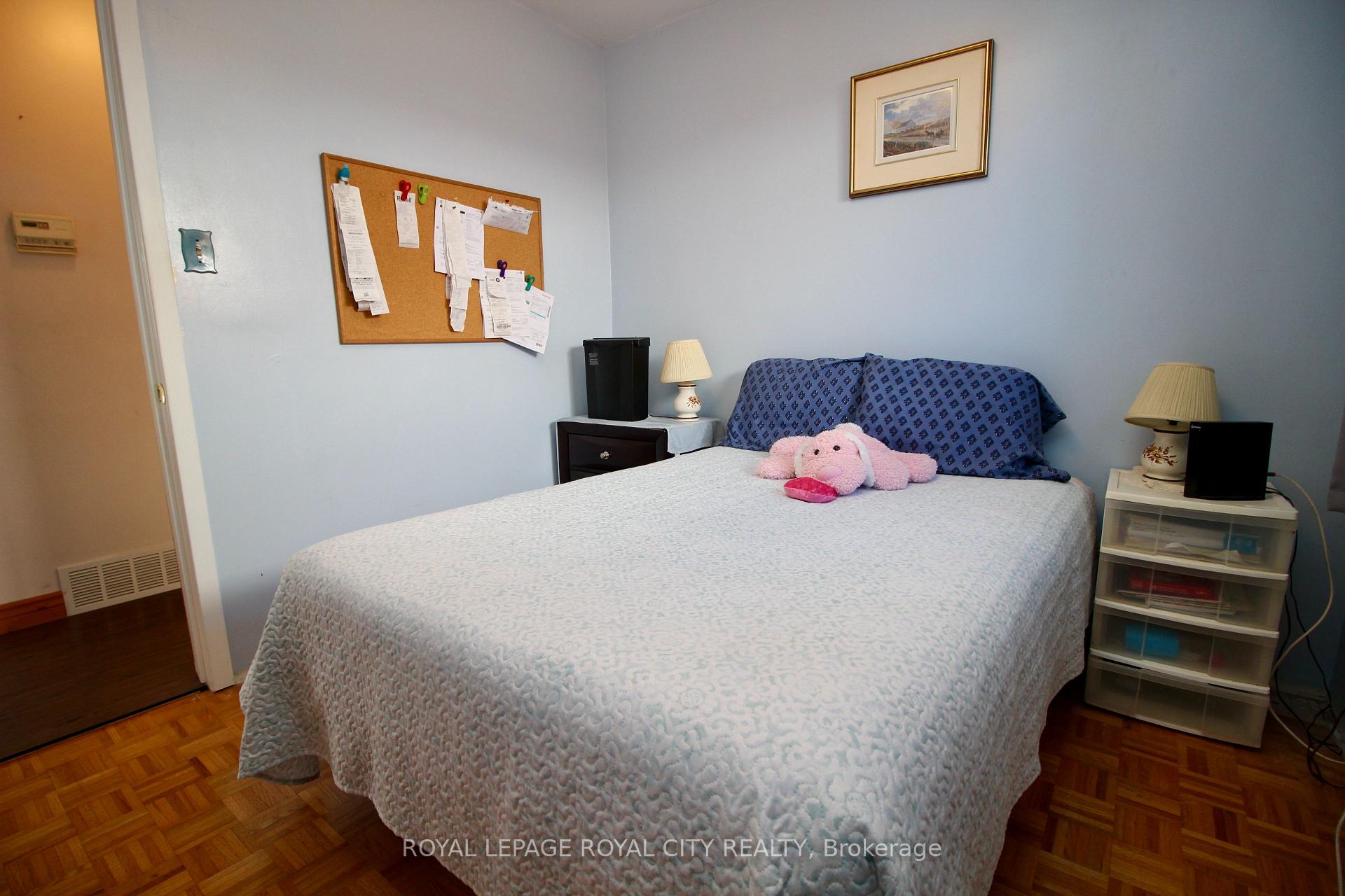 Photo 24 of 40 Kelly Drive, Kitchener — HOMEH