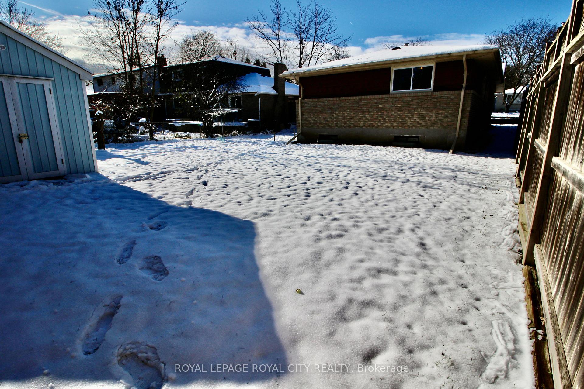 Photo 27 of 40 Kelly Drive, Kitchener — HOMEH
