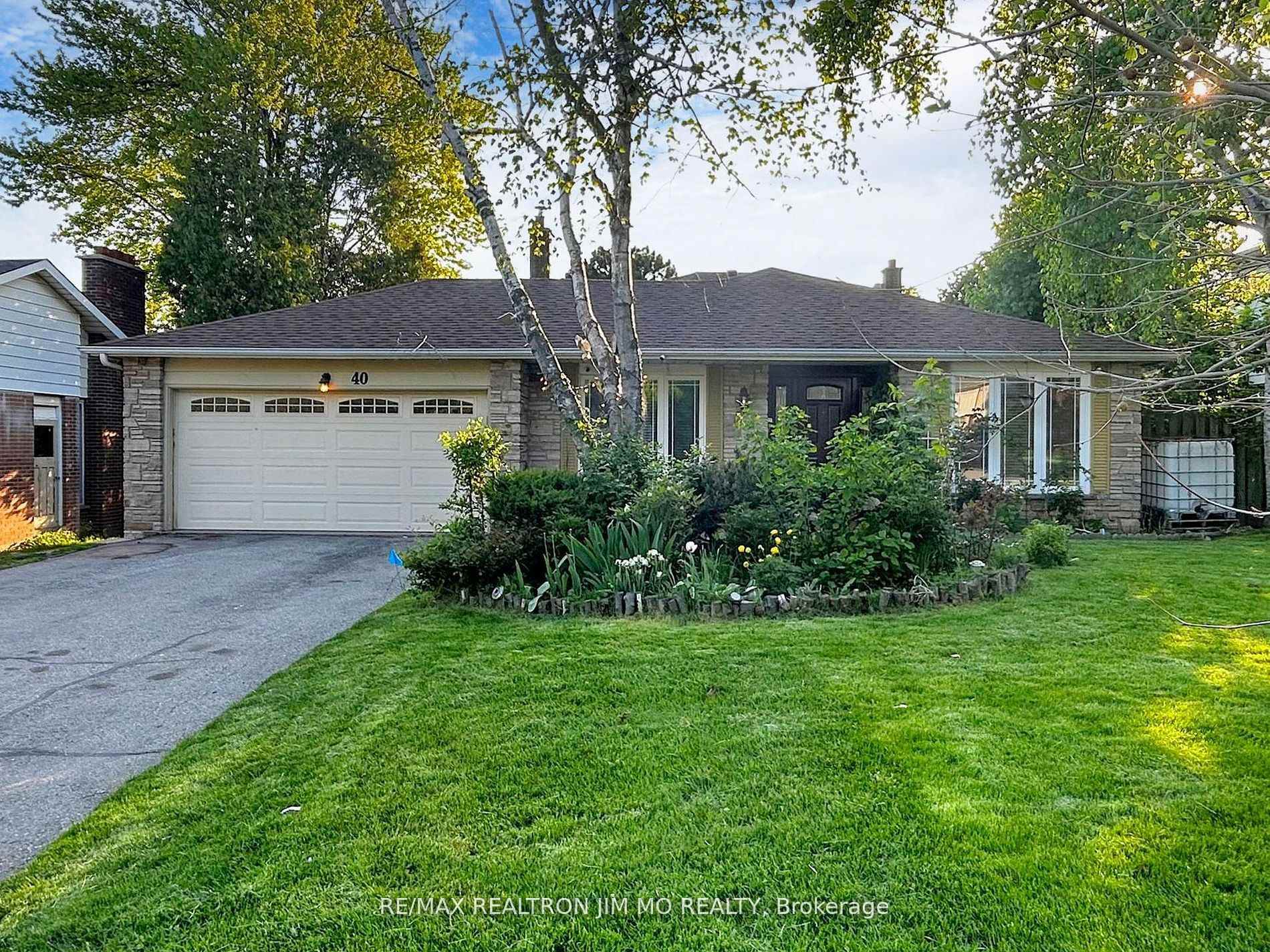 Photo 3 of Unit Bsmt, 40 Gladiator Road, Markham, Bullock — HOMEH