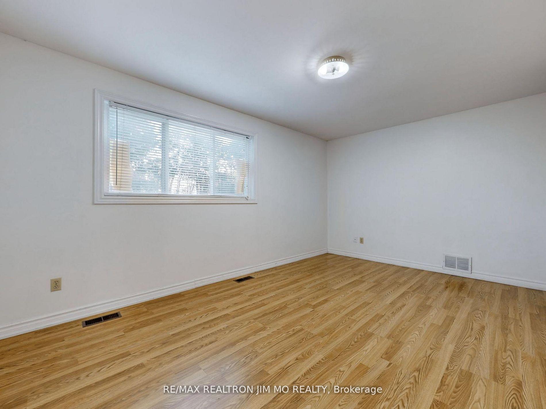 Photo 6 of Unit Bsmt, 40 Gladiator Road, Markham, Bullock — HOMEH