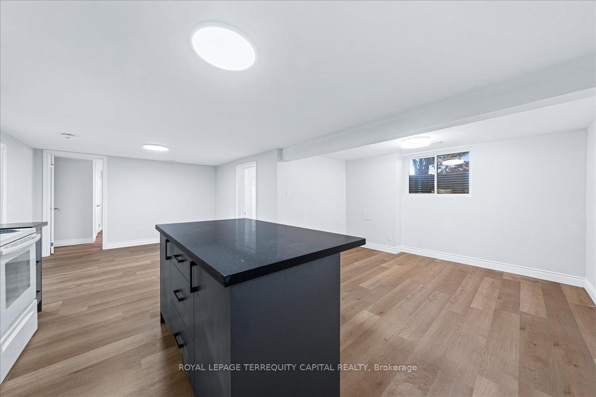 Photo 13 of Unit Lower, 373 Mohawk Road W, Hamilton, Rolston — HOMEH
