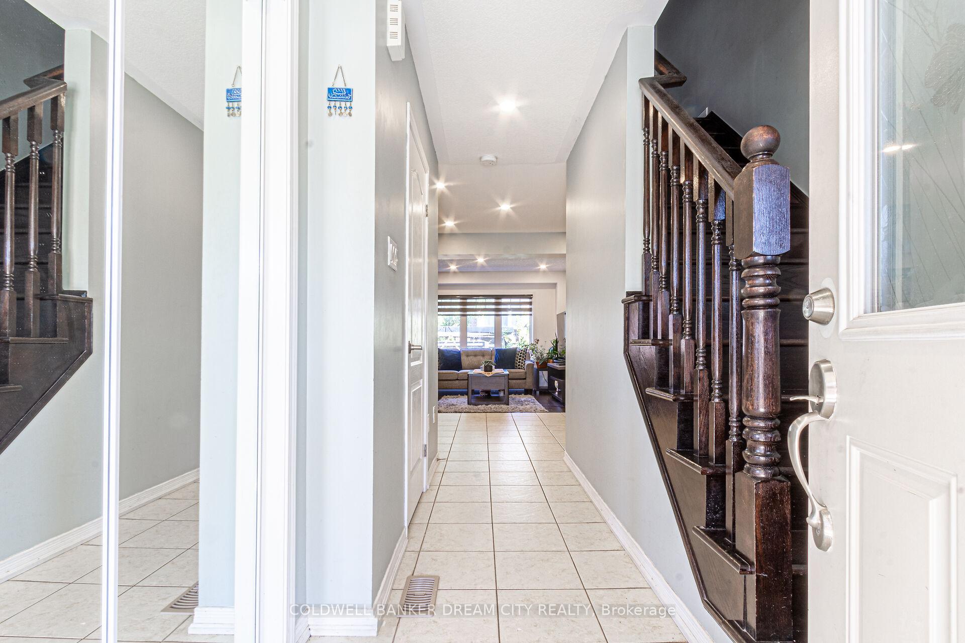 Photo 7 of 250 Apple Hill Crescent, Kitchener — HOMEH
