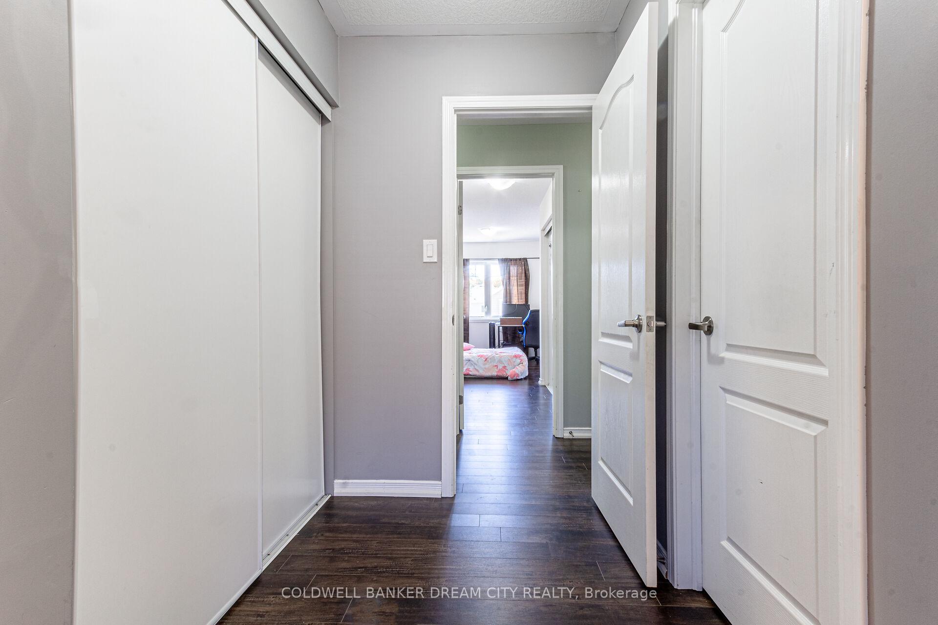 Photo 20 of 250 Apple Hill Crescent, Kitchener — HOMEH