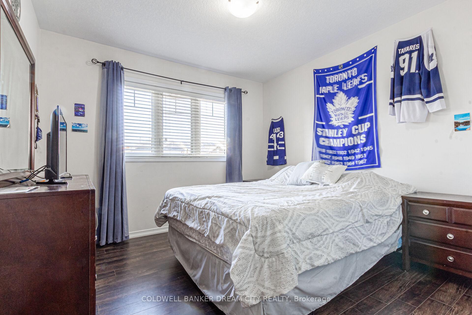 Photo 24 of 250 Apple Hill Crescent, Kitchener — HOMEH