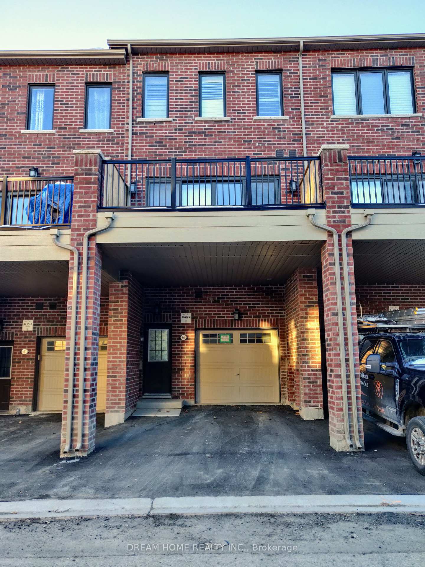 Photo 1 of 6 Cafaro Lane, Markham, Victoria Square — HOMEH