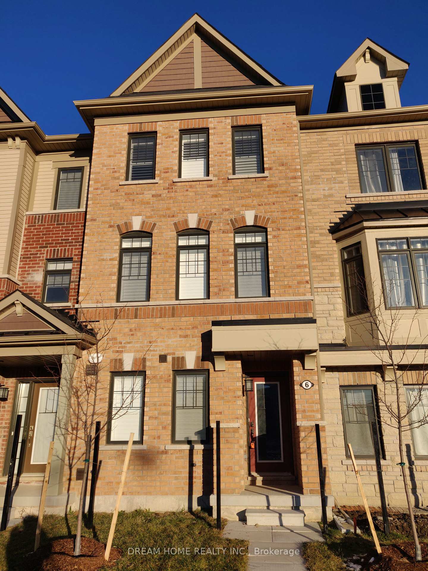 Photo 3 of 6 Cafaro Lane, Markham, Victoria Square — HOMEH