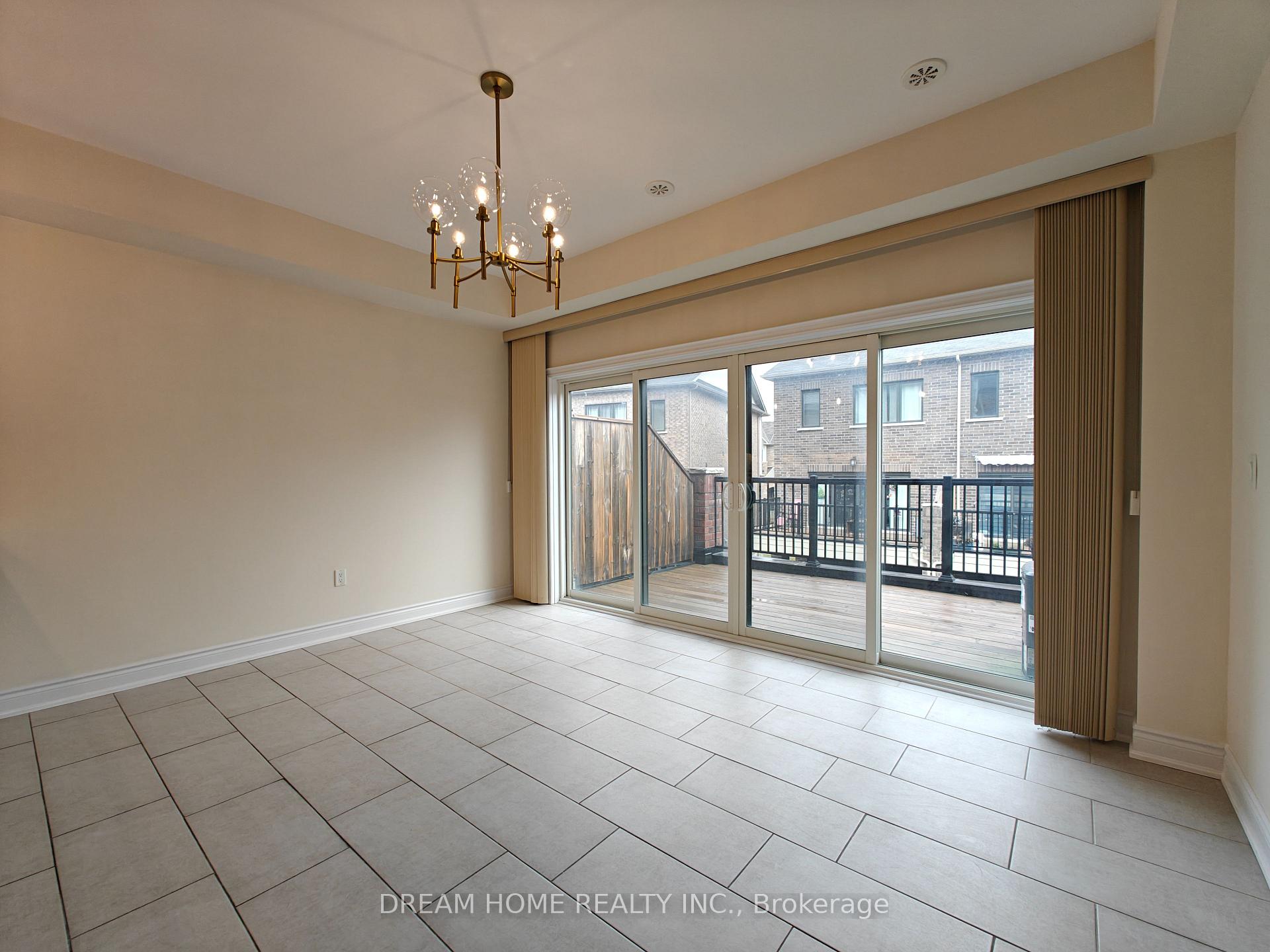 Photo 12 of 6 Cafaro Lane, Markham, Victoria Square — HOMEH