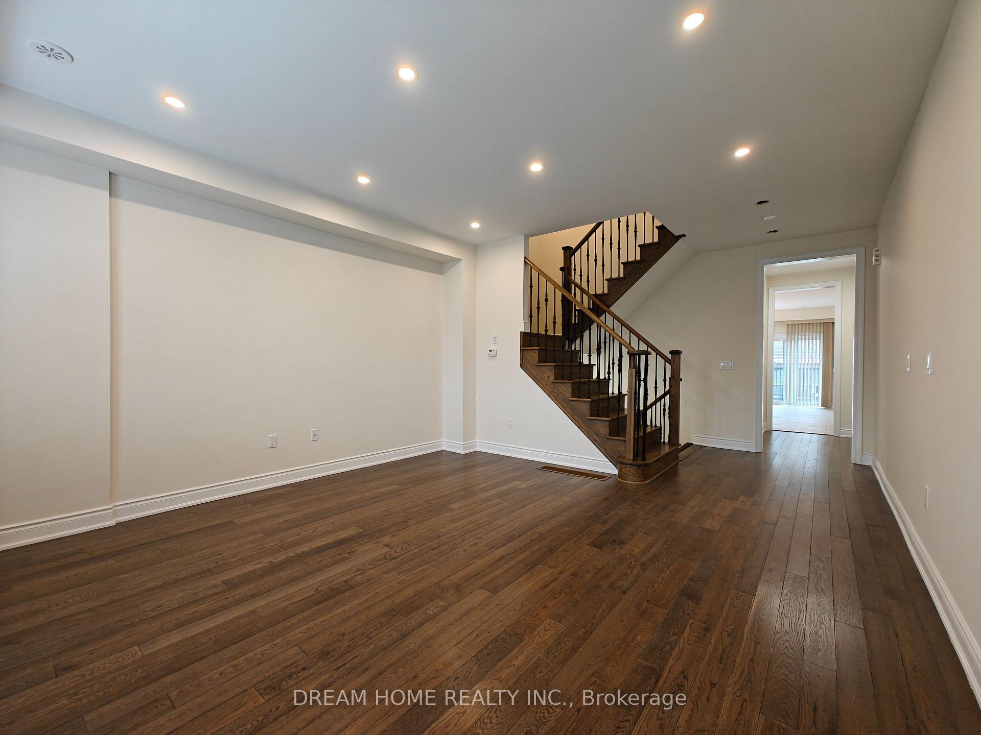 Photo 16 of 6 Cafaro Lane, Markham, Victoria Square — HOMEH
