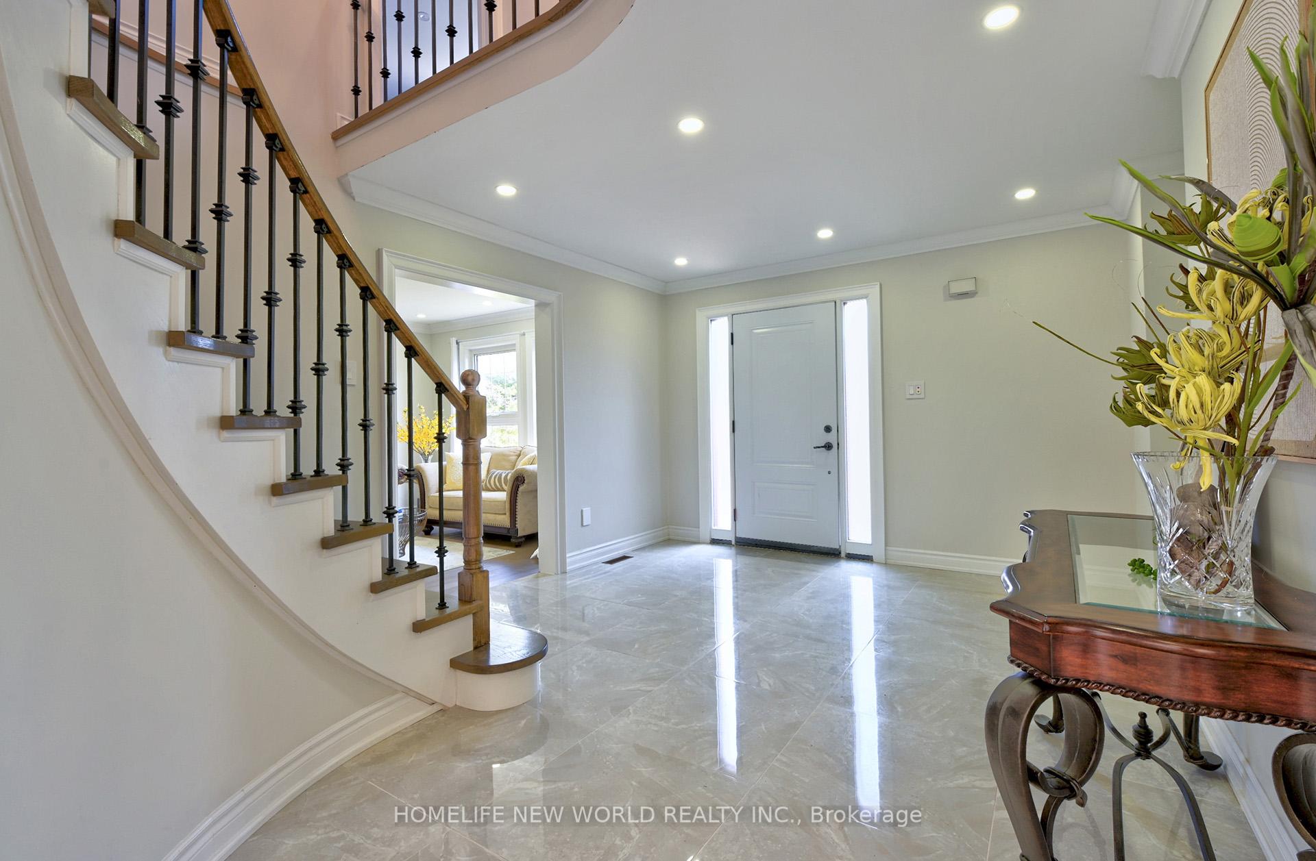 Photo 4 of 80 Millstone Court, Markham, Unionville — HOMEH