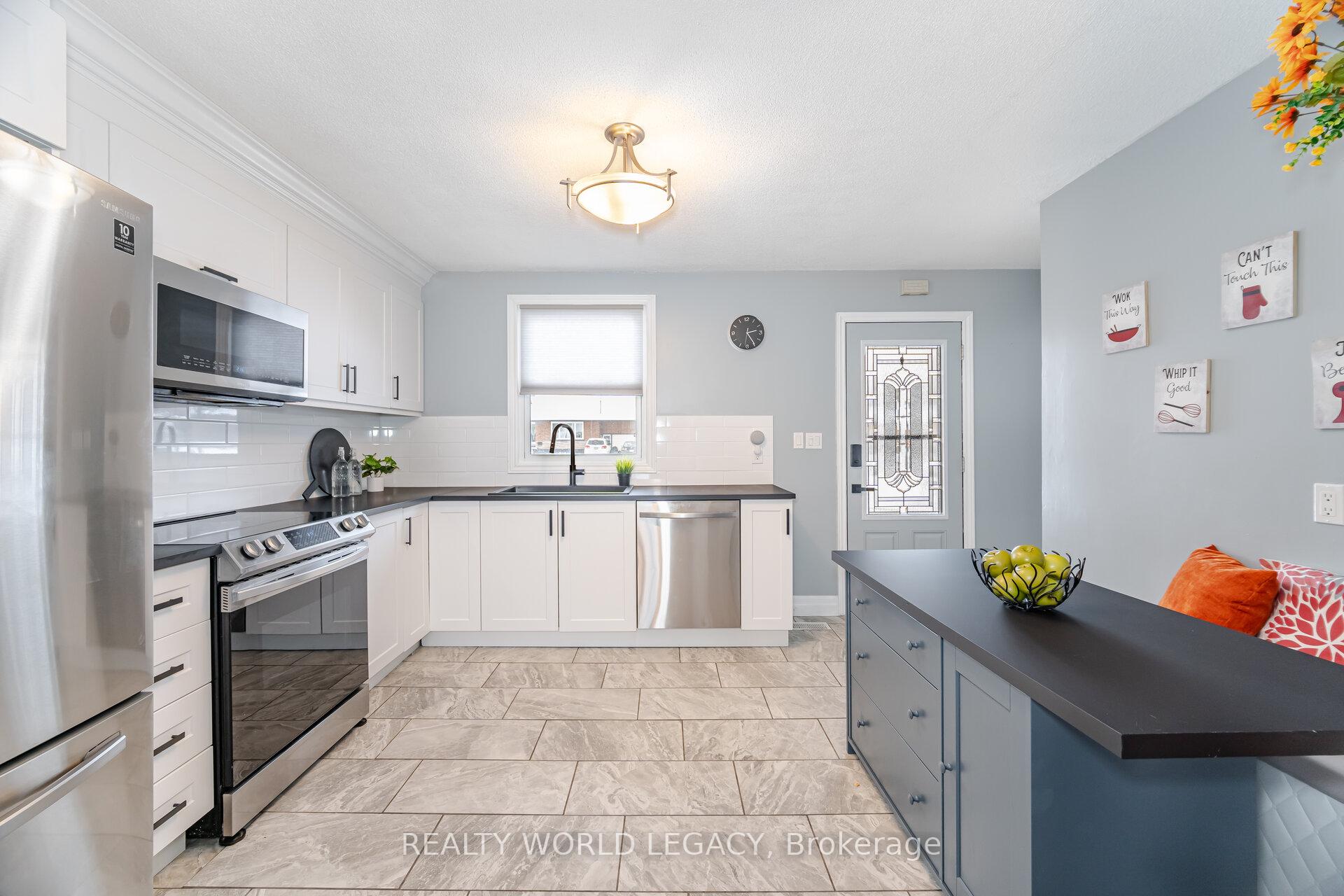Photo 5 of 141 Ninth Avenue, Kitchener — HOMEH